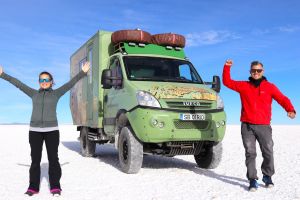 O sibiancă a lăsat cariera din multinaţionale pentru un an într-un camion, prin lume: „Simt nevoia să caut adevăratul sens al vieţii” / foto