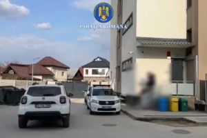 VIDEO: Furt surprins de camere de supraveghere, autorul reţinut