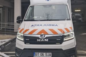 Inconştienţă! Sute de botoşăneni au chemat salvarea degeaba. Cadrele medicale fac apel la bun simţ