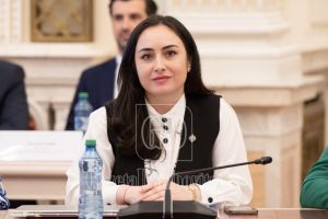 Colegiul „Ion Ghica” Târgovişte a primit titulatura de „Colegiu de Antreprenoriat”. Adelina Dobra (USR): „Felicit profesorii şi elevii pentru această realizare”
