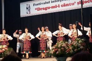 Aplauze la scenă deschisă pentru „Ceata Junilor”, la Satu Mare