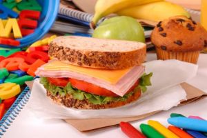 Suport alimentar pentru sute de elevi la Cuza Voda. Primaria a finalizat licitatia pentru Programul National Masa Sanatoasa(DOCUMENTE) 