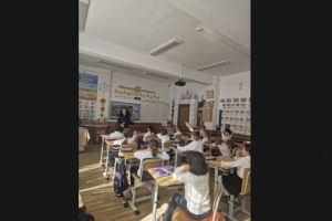 FOTO: Politistii din Tulcea, actiune de prevenire a violentei si cyberbullying-ului la Școala Gimnaziala Alexandru Ciucurencu