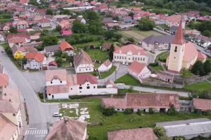 Bătaie pe o stradă din Tălmaciu: tânăr reţinut după ce a agresat 3 oameni