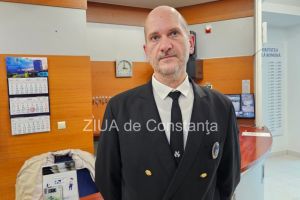 Marius Roibu, director Centru Maritim de Coordonare despre sistarea cautarilor marinarilor in Portul Midia: VIDEO. Speram sa putem interveni de indata ce marea mai scade, valul mai scade ca intensitate