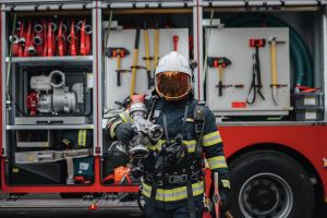 Incendiu la Hamba: a luat foc o cabană