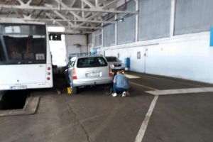 Ce face Transurb ca să iasă din criză? Repară gratis maşina şefului firmei de pază!
