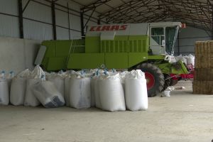 Războiul din Orientul Mijlociu provoacă o criză a îngrăşămintelor. Fermierii se tem de scumpiri şi lipsuri