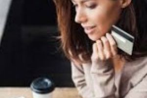 Cum isi petrec romanii timpul online