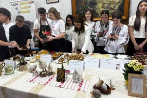 FOTO 44 de echipe din liceele din Botoşani s-au întrecut la competiţia gastronomică „Culinariada”