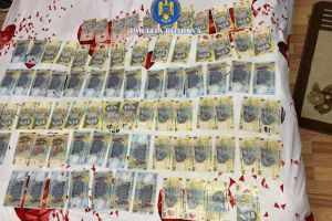 Trei bărbaţi au furat un cablu din cupru de 1,5 milioane de euro de pe şantierul căii ferate Timişoara-Arad