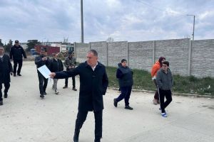 Evacuări din locuinţele sociale din Piteşti: primarul Cristian Gentea anunţă măsuri ferme