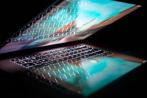 Tehnologia care transformă divertismentul online în România