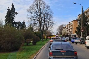 FOTO. Accident pe bulevardul Cloşca din Satu Mare: autobuz implicat într-o coliziune. Ce spune Poliţia.