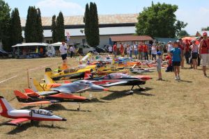 RATBV SA asigură autobuze pentru mitingul aviatic de la Ghimbav