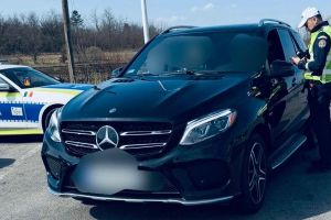 Doi şoferi trecuţi de 50 de ani, prinşi băuţi la volan în Sibiu şi Cisnădie