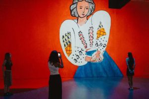 Arta imersivă revine în Iulius Town. MINA inaugurează un spaţiu permanent dedicat experienţelor culturale digitale