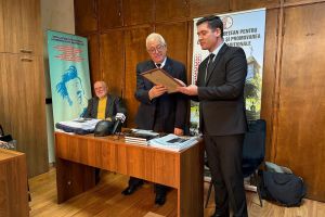 Bebe-Viorel Ionică, directorul ziarului „Gorjeanul”, premiat pentru susţinerea culturii