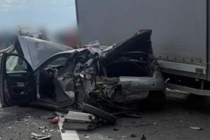 Accident GRAV în Olt, pe Drumul Expres 12, soldat cu doi răniţi. Victimele, transportate la spital/ FOTO