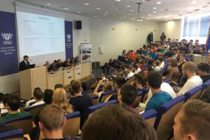 Studenţi din şase ţări participă la cea de a 25-a ediţie a concursului Hard&Soft, la USV