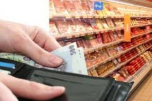 Scumpiri de până la 8-10% estimate la pâine, lactate şi mezeluri până la finalul anului