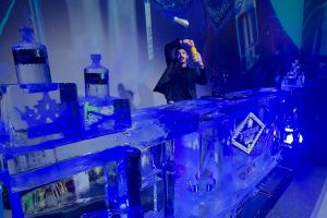 VIDEO Unul dintre cei mai buni barmani din lume a făcut senzaţie la lansarea noilor produse Prodalcom