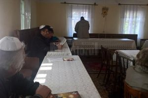 Evreii suceveni au sărbătorit, ieri, primirea Celor 10 Porunci