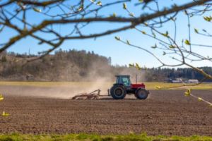 Victor Negrescu:Trebuie să tragem un semnal de alarmă serios cu privire la situaţia prin care trece agricultura românească