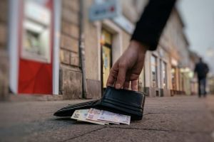 Recomandările I.P.J. Covasna, privind bunurile sau sumele de bani găsite în locuri publice