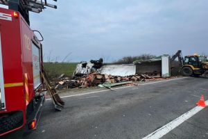 FOTO&VIDEO. Accident mortal în judeţul Satu Mare. Un tânăr, în vârstă de 28 de ani, a decedat