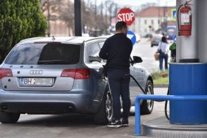 Carburanţii s-au scumpit din nou în Oradea: benzina costă peste 9 lei, motorina se apropie de 10 lei