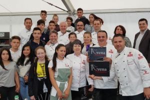 Modele pentru viitorii bucătari braşoveni