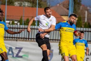 ACS Mediaş pierde la Fărcăşeşti şi tremură pentru locul de play-off. Va avea meci decisiv în ultima etapă