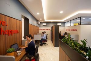 Munca de acasă nu mai este suficientă. Tot mai mulţi profesionişti caută spaţii de lucru flexibile