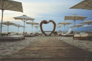 Cine sunt afaceristii care au castigat licitatiile pentru plajele din Mamaia Nord?