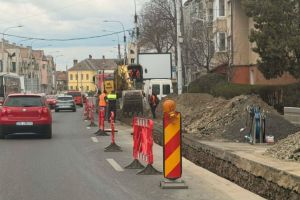 Lucrări la reţeaua de apă pe 4 străzi importante din Sibiu: se fac şi reparaţii la trotuare pe câteva artere