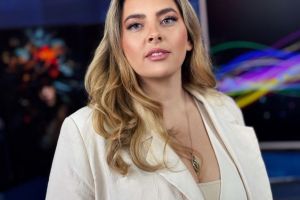 Florile nu înfloresc cu forţa: Lecţia de blândeţe şi vulnerabilitate a Florentinei Jelea