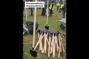 Mobilizare exemplara la Palatul Copiilor Constanta: VIDEO. Cel mai bun moment sa plantezi un copac era acum 20 de ani. Al doilea cel mai bun moment e acum“