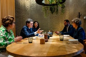 Digitalizarea Romaniei prinde contur: Nicusor Dan si Oana Gheorghiu anunta anul decisiv pentru Cartea Electronica de Identitate