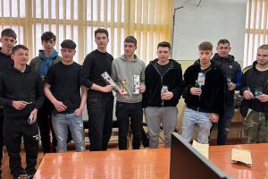 Elevi din judeţul Bacău premiaţi la concursul auto organizat de Liceul Tehnologic „Dumitru Mangeron”