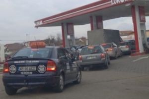 Controale la benzinării în contextul scumpirilor de carburanţi