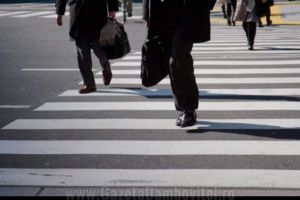 Atenţie pietoni, cum şi pe unde traversaţi! Săptămâna aceasta poliţiştii sunt cu ochii pe voi!