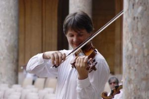 Violonistul Liviu Prunaru aduce Turneul Naţional „Concertmaestro” în 7 oraşe, inculsiv la Braşov