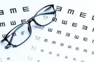 Polovragi: Consultaţii oftalmologice gratuite pentru vârstnici