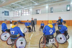 De la scaunul cu rotile la podium: lecţie de ambiţie şi incluziune de la sportivii Coronei Braşov