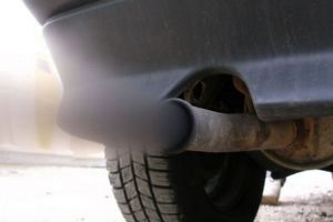 România trebuie să îşi alinieze taxele de înmatriculare a vehiculelor la normele UE