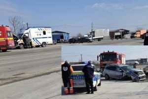 Ambulanţă implicată într-un accident pe DN65, la Slătioara. Șoferul vinovat conducea o maşină fără ITP şi poliţă RCA/ FOTO