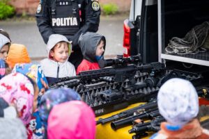 Copiii pot deveni „poliţişti” pentru o zi: eveniment special la Sibiu