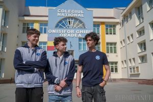 Trei elevi din Oradea au obţinut punctaj maxim la Olimpiada de Statistică (FOTO)