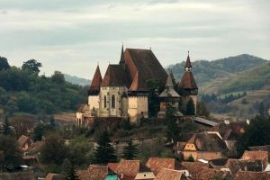 Topul celor mai vizitate biserici fortificate din judeţ: Biertanul domină, dar multe depind de „omul cu cheia” / video